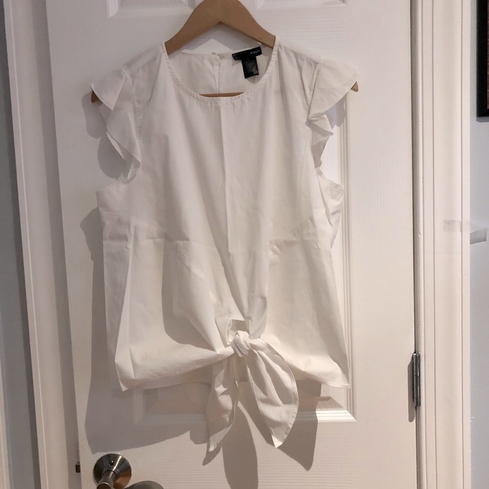 Gently used - Aqua sleeveless blouse
